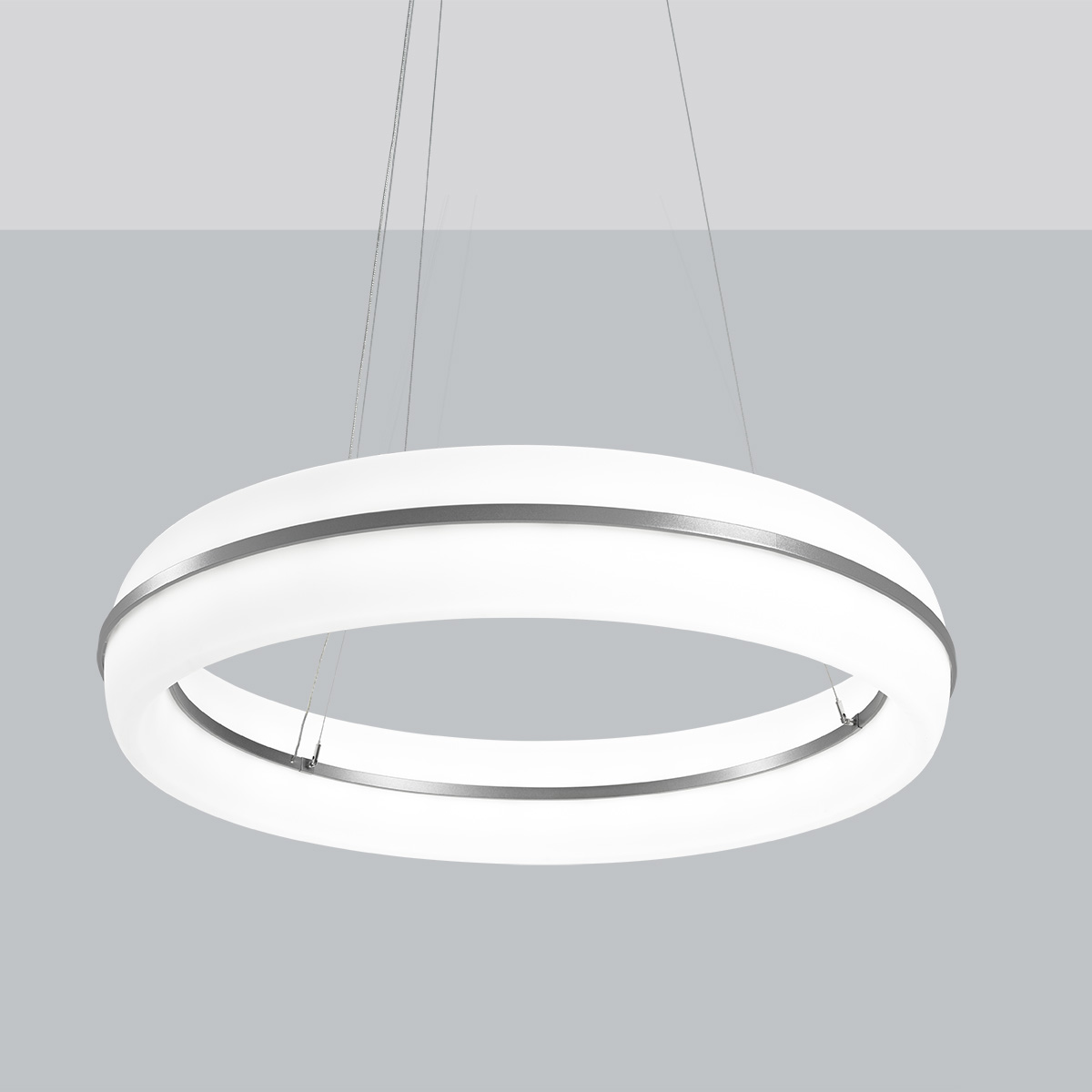 A fully luminous ring pendant