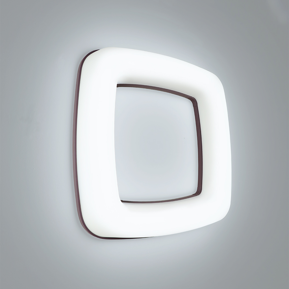 A fully luminous ring for surface mounting with a curved square diffuser body